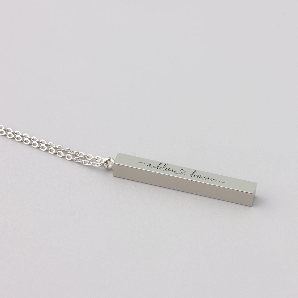 Engraved Cursive Vertical Bar Name Pendant - Lavstra