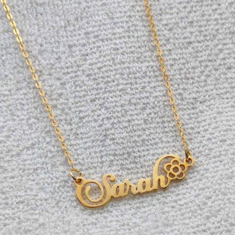 Kaylee Flower With Name Necklace
