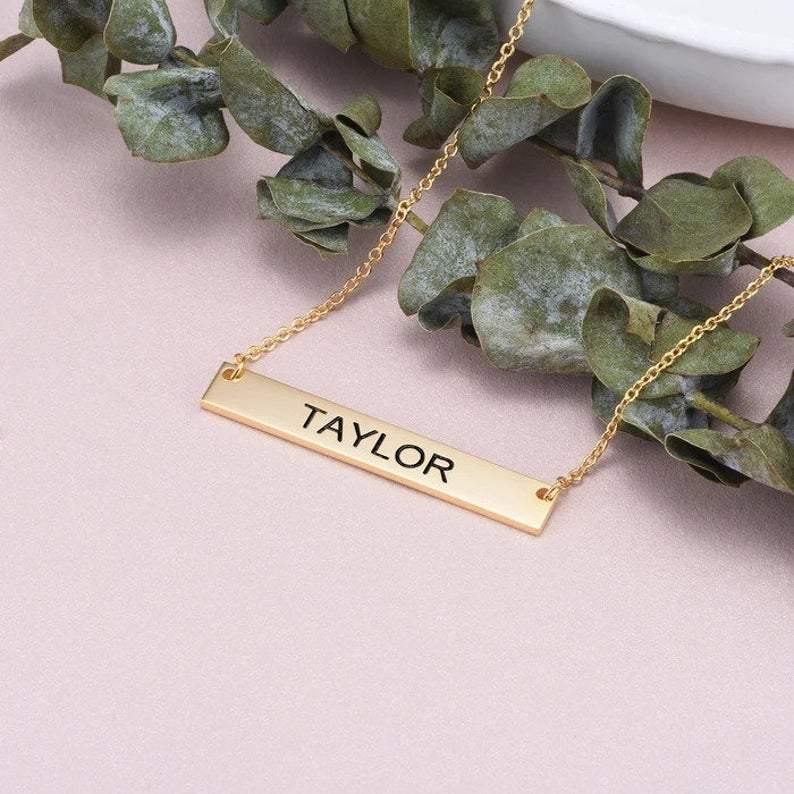 Engraved Bar Name Pendant - Lavstra