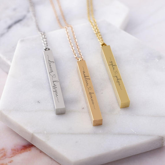 Engraved Cursive Vertical Bar Name Pendant - Lavstra