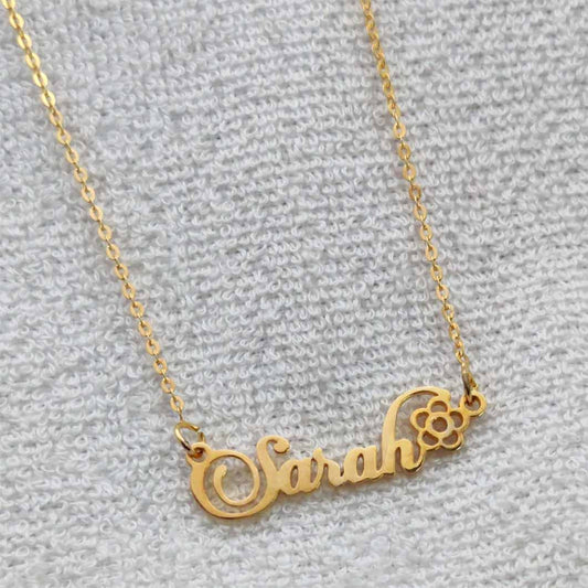 Kaylee Flower With Name Necklace